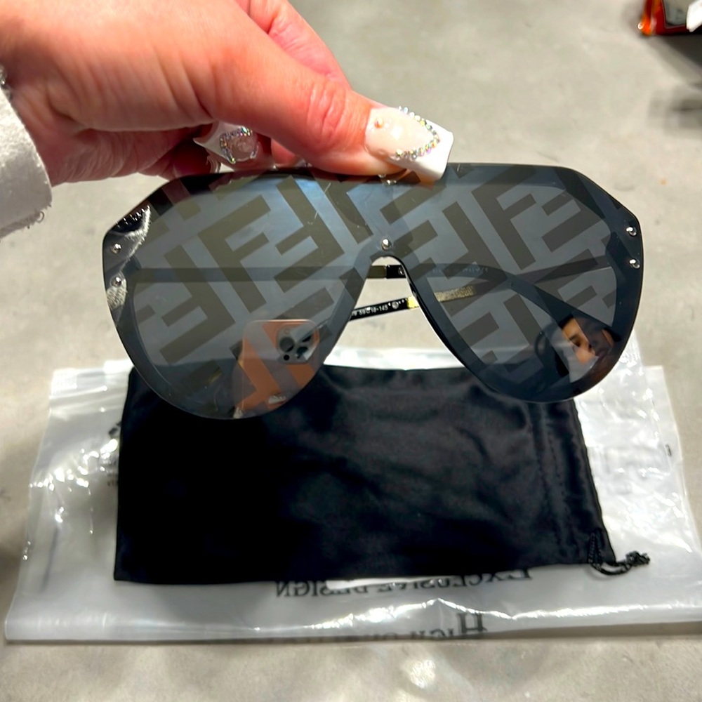 Great condition Fendi FF sunglasses